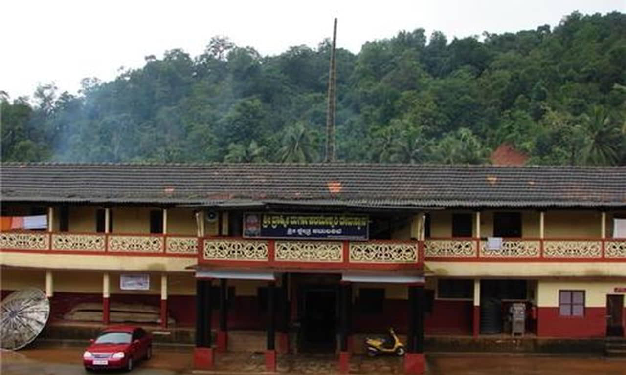 Bangalore to Kamalashile Taxi Service - Sangameshwara Travels - Taxi Mangalore